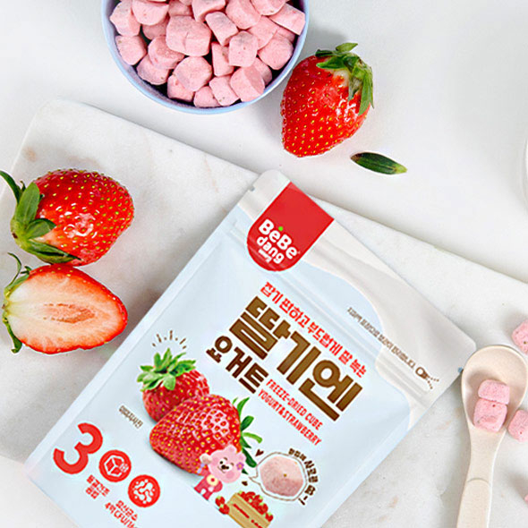 [BEBEDANG] Yogurt Cube Strawberry โยเกิร์ต คิวบ์ โยเกิร์ตอบกรอบ รสสตรอว์เบอร์รี  ตราเบเบดัง 16g.