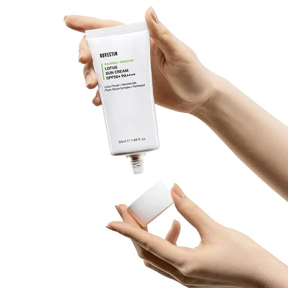 [ROVECTIN ]   CALMING LOTUS SUN CREAM SPF50+ PA++++ ครีมกันแดด Vegan เนื้อบางเบา ไม่เหนียว ซึมง่าย