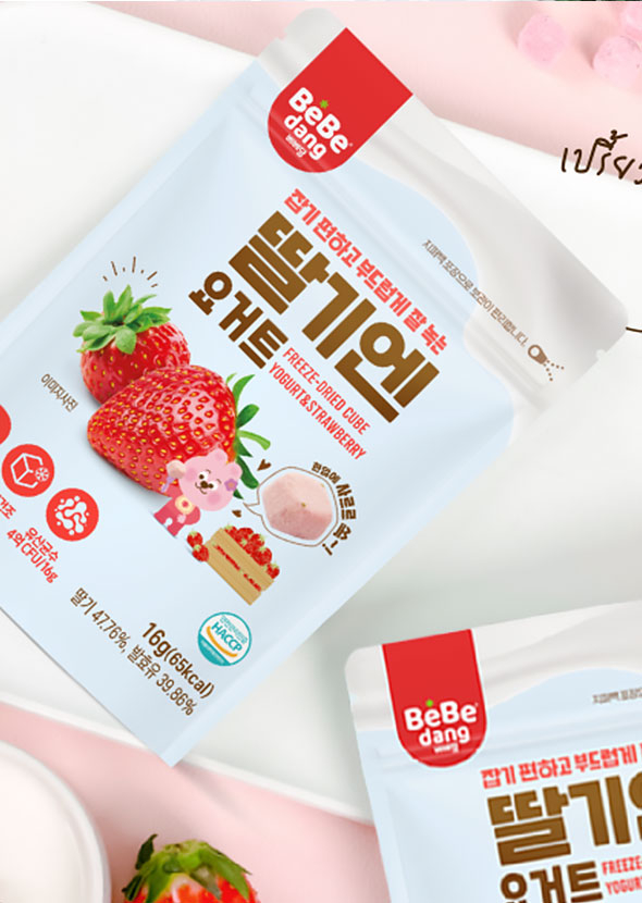 [BEBEDANG] Yogurt Cube Strawberry โยเกิร์ต คิวบ์ โยเกิร์ตอบกรอบ รสสตรอว์เบอร์รี  ตราเบเบดัง 16g.