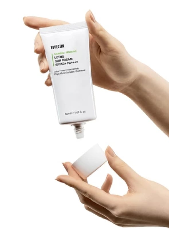 [ROVECTIN ]   CALMING LOTUS SUN CREAM SPF50+ PA++++ ครีมกันแดด Vegan เนื้อบางเบา ไม่เหนียว ซึมง่าย